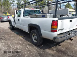 2006 GMC Sierra 2500HD Work Truck with VIN 1GTHC23U66F226795, listed as a IAAI auction lot 41663946 with Not provided miles and . Bid and sale history available at DreamBid. Image 3.