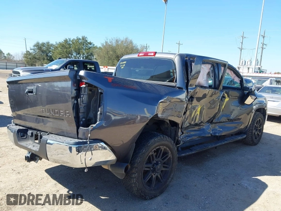 2018 Toyota Tundra 2WD SR5 with VIN 5TFEM5F14JX133862, listed as a IAAI auction lot 41664452 with 91,687 mi miles. Bid and sale history available at carsss.com. Image 4.