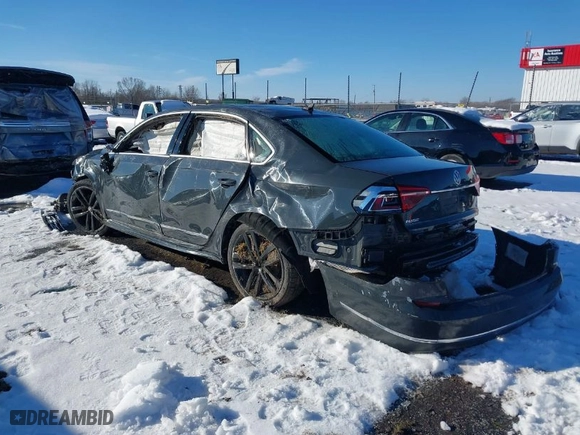 2017 Volkswagen Passat R-Line w/Comfort Pkg with VIN 1VWDT7A34HC061000, listed as a IAAI auction lot 41284332 with 1 mi miles. Bid and sale history available at carsss.com. Image 3.