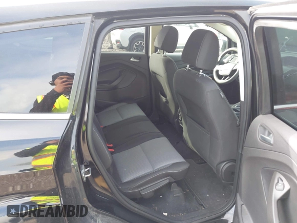 2017 Ford Escape SE with VIN 1FMCU9GD0HUC62616, listed as a IAAI auction lot 42194561 with 97,897 mi miles and . Bid and sale history available at DreamBid. Image 8.
