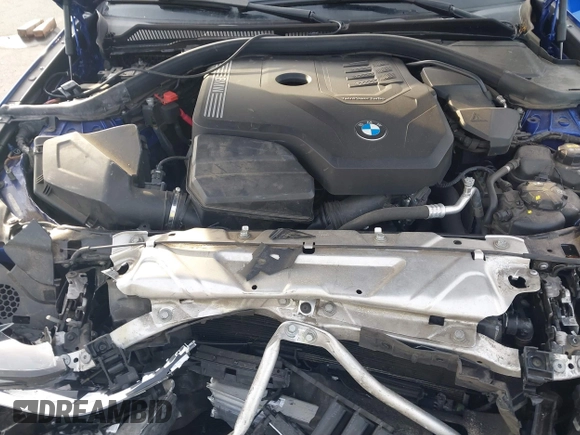 2019 BMW 3 Series 330i xDrive with VIN WBA5R7C50KAE82705, listed as a IAAI auction lot 41233898 with 69,505 mi miles. Bid and sale history available at carsss.com. Image 10.