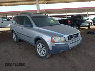 2004 Volvo XC90 with VIN YV1CZ91H241057239, listed as a IAAI auction lot 41721232 with 215,172 mi miles. Bid and sale history available at carsss.com. Image 1.