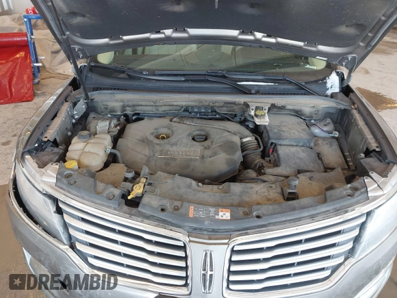 2016 Lincoln MKC Reserve with VIN 5LMCJ3C93GUJ19078, listed as a IAAI auction lot 41633487 with 91,961 mi miles and . Bid and sale history available at DreamBid. Image 10.