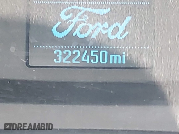2017 Ford Transit XL z VIN 1FBZX2ZM3HKA20753, wystawiony jako IAAI lot #42340639 z przebiegiem 322 450 mil mil oraz . Historia ofert i sprzedaży dostępna na DreamBid. Obrazek 16.