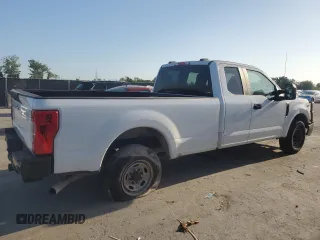 2021 Ford F-250 XL z VIN 1FT7X2A68MEC12324, wystawiony jako Copart lot #52829075 z przebiegiem 298 824 mil mil oraz Czysty tytuł • Clean title. Historia ofert i sprzedaży dostępna na DreamBid. Obrazek 3.