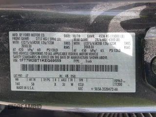 2019 Ford F-250 XL with VIN 1FT7W2BT1KEG69559, listed as a IAAI auction lot 37327070 with 75,189 mi miles and . Bid and sale history available at DreamBid. Image 9.