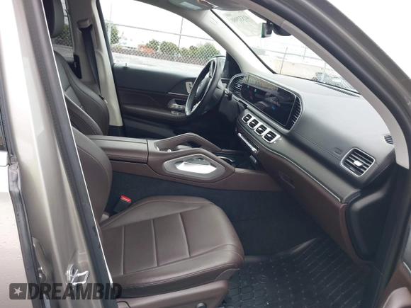 2022 Mercedes-Benz GLS with VIN 4JGFF5KE4NA747127, listed as a IAAI auction lot 41532980 with 47,798 mi miles. Bid and sale history available at carsss.com. Image 5.