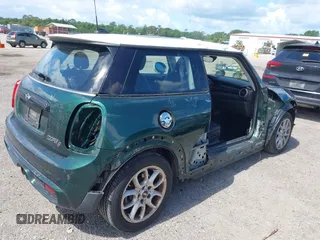 2015 MINI Hardtop S z VIN WMWXP7C50F2A38545, wystawiony jako IAAI lot #42253944 z przebiegiem 74 395 mil mil oraz . Historia ofert i sprzedaży dostępna na DreamBid. Obrazek 4.