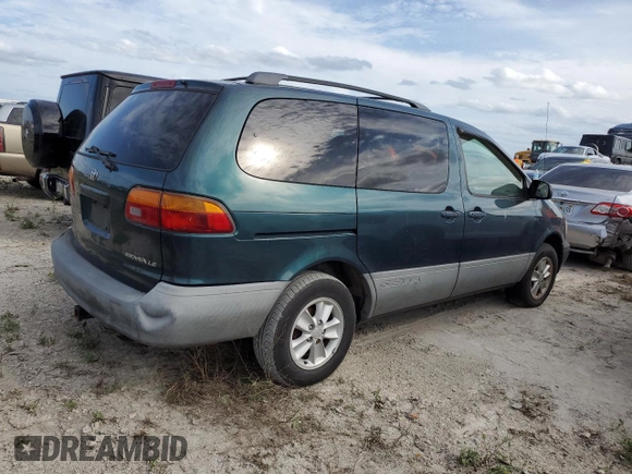 1998 Toyota Sienna LE with VIN 4T3ZF13C8WU026660, listed as a Copart auction lot 76808324 with 305,832 mi miles and Salvage Title. Bid and sale history available at carsss.com. Image 3.