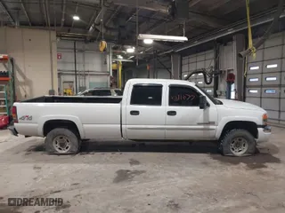 2004 GMC Sierra 2500HD SLE with VIN 1GTHK23134F120214, listed as a IAAI auction lot 41611677 with 315,585 mi miles. Bid and sale history available at carsss.com. Image 14.
