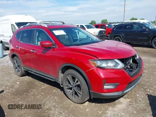 2017 Nissan Rogue SL z VIN 5N1AT2MV4HC778305, wystawiony jako IAAI lot #42380176 z przebiegiem 139 778 mil mil oraz . Historia ofert i sprzedaży dostępna na DreamBid. Obrazek 1.