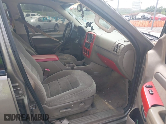 2003 Ford Explorer XLT with VIN 1FMZU63KX3UB09246, listed as a IAAI auction lot 42470144 with 247,966 mi miles and . Bid and sale history available at DreamBid. Image 5.