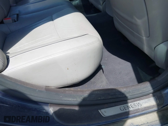 2015 Hyundai Genesis 3.8L z VIN KMHGN4JE5FU102618, wystawiony jako IAAI lot #42215274 z przebiegiem 138 516 mil mil oraz . Historia ofert i sprzedaży dostępna na DreamBid. Obrazek 8.