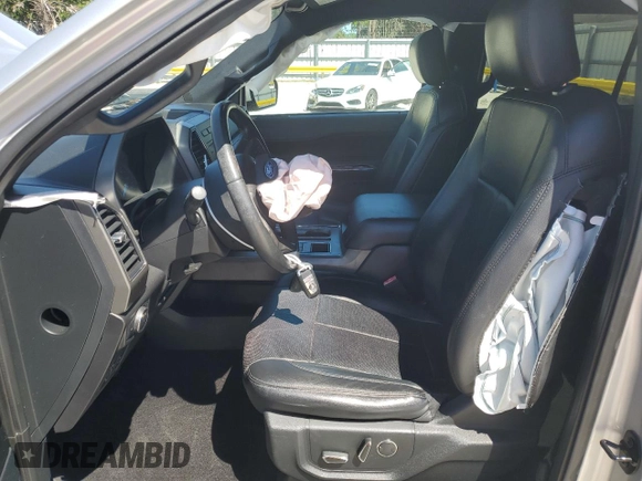 2018 Ford Expedition XLT z VIN 1FMJU1HT7JEA27371, wystawiony jako Copart lot #49544585 z przebiegiem 81 151 mil mil oraz Szkoda całkowita • Salvage title. Historia ofert i sprzedaży dostępna na DreamBid. Obrazek 7.