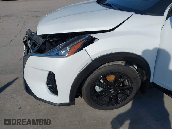 2023 Nissan Kicks SR with VIN 3N1CP5DV2PL525217, listed as a IAAI auction lot 41690577 with 9,556 mi miles and . Bid and sale history available at DreamBid. Image 6.