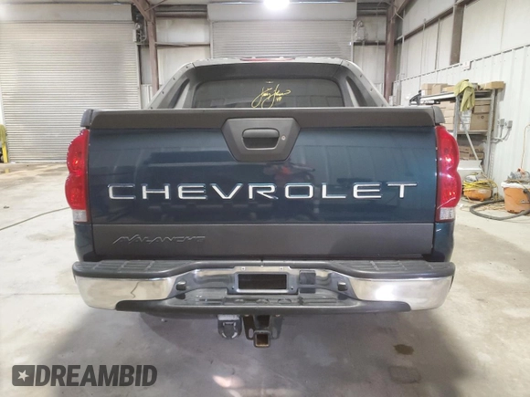 2005 Chevrolet Avalanche Z66 with VIN 3GNEC12Z05G110202, listed as a Copart auction lot 82638824 with 208,621 mi miles and Salvage Title. Bid and sale history available at carsss.com. Image 6.