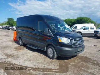 2019 Ford Transit Passenger XL z VIN 1FBZX2CM0KKA47375, wystawiony jako IAAI lot #42087499 z przebiegiem 93 021 mil mil oraz . Historia ofert i sprzedaży dostępna na DreamBid. Obrazek 1.