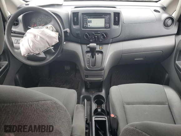 2015 Nissan NV200 S z VIN 3N6CM0KN5FK698050, wystawiony jako Copart lot #49019325 z przebiegiem 164 196 mil mil oraz Czysty tytuł • Clean title. Historia ofert i sprzedaży dostępna na DreamBid. Obrazek 8.