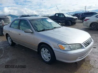 2001 Toyota Camry CE with VIN 4T1BG22K51U860223, listed as a IAAI auction lot 41650629 with 219,328 mi miles. Bid and sale history available at carsss.com. Image 1.