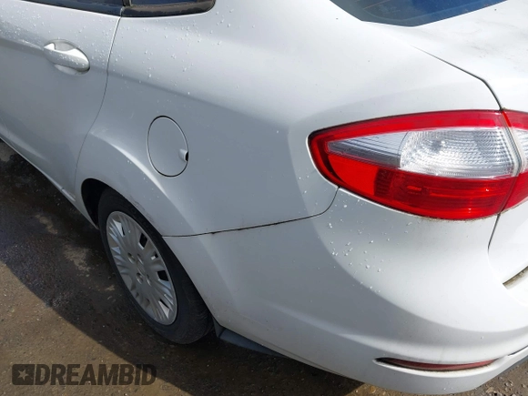 2014 Ford Fiesta S с VIN 3FADP4AJ1EM235870, выставлен на аукционе IAAI как лот 42304334 с пробегом 212 493 миль миль и . История ставок и продаж доступна на DreamBid. Изображение 6.