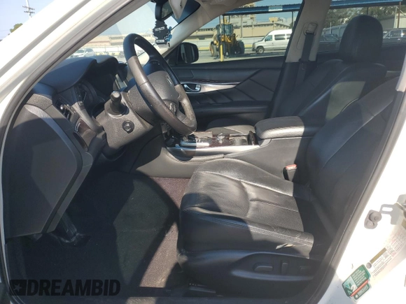 2016 Infiniti Q70 z VIN JN1BY1PP5GM631133, wystawiony jako Copart lot #75826404 z przebiegiem Nie podano mil oraz Czysty tytuł • Clean title. Historia ofert i sprzedaży dostępna na DreamBid. Obrazek 7.