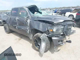 2020 Ram 1500 Big Horn z VIN 1C6SRFFT4LN184246, wystawiony jako IAAI lot #41882310 z przebiegiem Nie podano mil oraz . Historia ofert i sprzedaży dostępna na DreamBid. Obrazek 1.