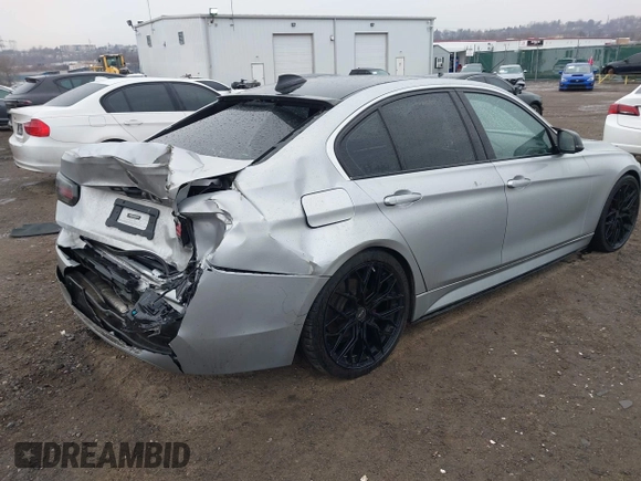 2018 BMW 3 Series 330i xDrive with VIN WBA8D9C55JA607605, listed as a IAAI auction lot 41682994 with 79,285 mi miles and . Bid and sale history available at DreamBid. Image 4.