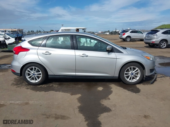 2016 Ford Focus SE with VIN 1FADP3K24GL254645, listed as a IAAI auction lot 41725276 with 117,645 mi miles. Bid and sale history available at carsss.com. Image 13.