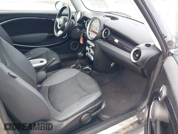 2010 MINI Hardtop with VIN WMWMF3C54ATZ21451, listed as a IAAI auction lot 42111383 with 164,116 mi miles and . Bid and sale history available at DreamBid. Image 5.