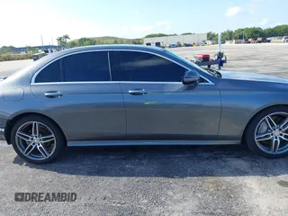2017 Mercedes-Benz E with VIN WDDZF4JB4HA120585, listed as a IAAI auction lot 41912121 with 107,649 mi miles. Bid and sale history available at carsss.com. Image 14.
