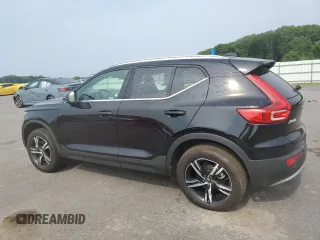 2025 Volvo XC40 Core Bright Theme with VIN YV4L12UJ1S2560090, listed as a Copart auction lot 59968355 with 120 mi miles and Clean title. Bid and sale history available at DreamBid. Image 2.