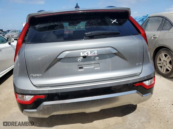 2024 Kia Niro SX Touring with VIN KNDCT3LE8R5131674, listed as a Copart auction lot 75623184 with 0 mi miles and Salvage Title. Bid and sale history available at carsss.com. Image 6.