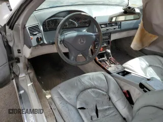 1999 Mercedes-Benz SL 500 z VIN WDBFA68F3XF178333, wystawiony jako Copart lot #49852355 z przebiegiem 177 939 mil mil oraz Szkoda całkowita • Salvage title. Historia ofert i sprzedaży dostępna na DreamBid. Obrazek 8.