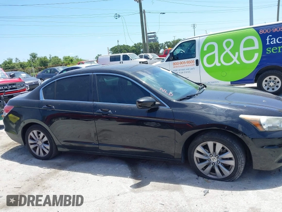 2011 Honda Accord EX z VIN 1HGCP2F74BA118673, wystawiony jako IAAI lot #42154106 z przebiegiem 163 359 mil mil oraz . Historia ofert i sprzedaży dostępna na DreamBid. Obrazek 13.