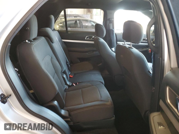 2017 Ford Explorer XLT z VIN 1FM5K8D84HGC98209, wystawiony jako Copart lot #61829195 z przebiegiem 86 677 mil mil oraz Szkoda całkowita • Salvage title. Historia ofert i sprzedaży dostępna na DreamBid. Obrazek 11.