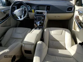 2013 Volvo S60 T5 Premier z VIN YV1612FS2D2189380, wystawiony jako Copart lot #46792015 z przebiegiem 116 782 mil mil oraz Szkody całkowita. Historia ofert i sprzedaży dostępna na DreamBid. Obrazek 8.