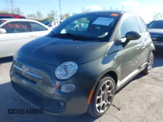 2012 FIAT 500 Sport z VIN 3C3CFFBRXCT119275, wystawiony jako IAAI lot #42133950 z przebiegiem 98 715 mil mil oraz . Historia ofert i sprzedaży dostępna na DreamBid. Obrazek 2.