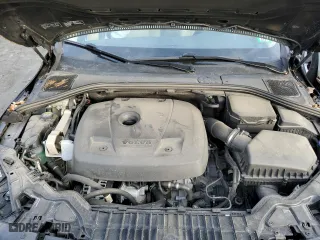2018 Volvo V60 Dynamic with VIN YV140MEL1J2398668, listed as a Copart auction lot 39866883 with 69534 miles. Bid and sale history available at carsss.com. Image 11.