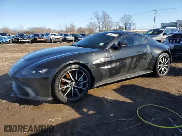 2020 Aston Martin Vantage z VIN SCFSMGAW9LGN03080, wystawiony jako Copart lot #49381775 z przebiegiem 47 187 mil mil oraz Szkody całkowita. Historia ofert i sprzedaży dostępna na DreamBid. Obrazek 1.