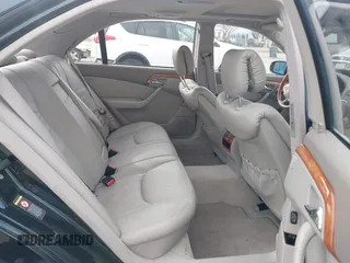 2001 Mercedes-Benz S with VIN WDBNG75J01A152091, listed as a IAAI auction lot 38561077 with 84,669 mi miles. Bid and sale history available at carsss.com. Image 8.