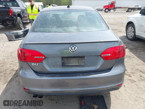 2013 Volkswagen Jetta GLI Autobahn с VIN 3VW467AJ6DM362463, выставлен на аукционе IAAI как лот 41956278 с пробегом 123 293 миль миль и . История ставок и продаж доступна на DreamBid. Изображение 17.