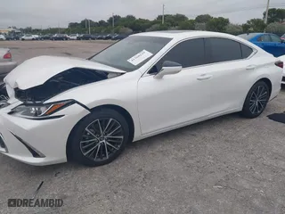 2025 Lexus ES with VIN 58ADZ1B19SU188830, listed as a IAAI auction lot 41360119 with 2,592 mi miles. Bid and sale history available at carsss.com. Image 17.