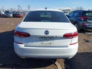 2021 Volkswagen Passat 2.0T SE with VIN 1VWSA7A30MC017762, listed as a IAAI auction lot 41518104 with 88,017 mi miles. Bid and sale history available at carsss.com. Image 17.