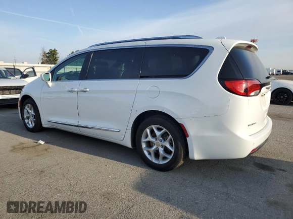 2018 Chrysler Pacifica Touring L Plus z VIN 2C4RC1EG1JR121816, wystawiony jako Copart lot #54615585 z przebiegiem 157 900 mil mil oraz Tytuł czysty. Historia ofert i sprzedaży dostępna na DreamBid. Obrazek 2.