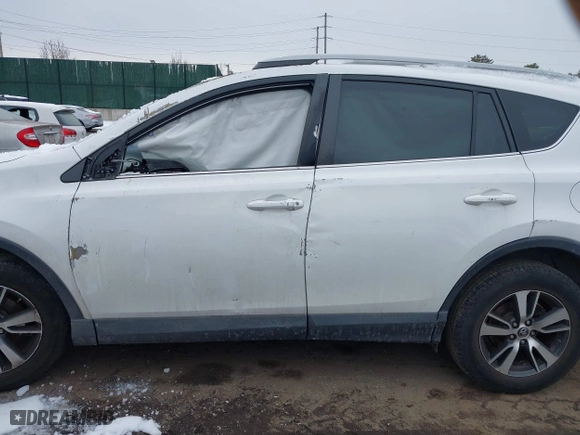 2017 Toyota RAV4 XLE with VIN 2T3RFREV4HW673525, listed as a IAAI auction lot 41503904 with 75,281 mi miles. Bid and sale history available at carsss.com. Image 14.