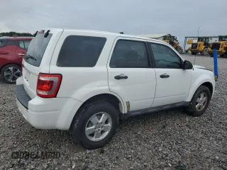 2011 Ford Escape XLS z VIN 1FMCU0C79BKB47155, wystawiony jako Copart lot #60277365 z przebiegiem 124 799 mil mil oraz Czysty tytuł • Clean title. Historia ofert i sprzedaży dostępna na DreamBid. Obrazek 3.