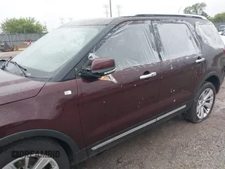 2019 Ford Explorer Limited with VIN 1FM5K8F88KGA05495, listed as a IAAI auction lot 39376371 with 60,451 mi miles. Bid and sale history available at carsss.com. Image 6.