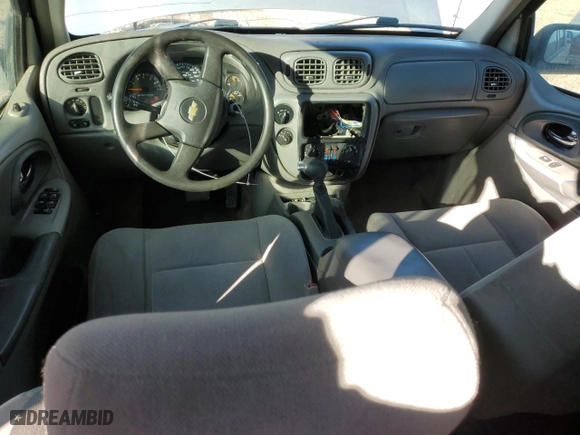 2005 Chevrolet TrailBlazer LT with VIN 1GNDT13S052279240, listed as a Copart auction lot 50742545 with 282,606 mi miles and Clean Title. Bid and sale history available at carsss.com. Image 8.