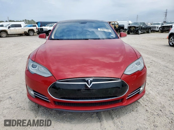2013 Tesla Model S Performance с VIN 5YJSA1DP0DFP18903, выставлен на аукционе Copart как лот 57621765 с пробегом 120 002 миль миль и Списание • Salvage title. История ставок и продаж доступна на DreamBid. Изображение 5.