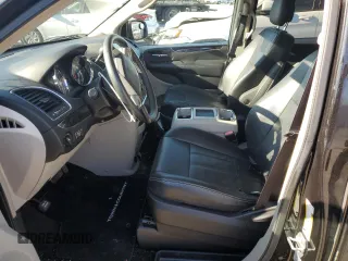2015 Chrysler Town & Country LX with VIN 2C4RC1AG2FR675606, listed as a Copart auction lot 88864295 with 39,985 mi miles and Clean Title. Bid and sale history available at carsss.com. Image 7.